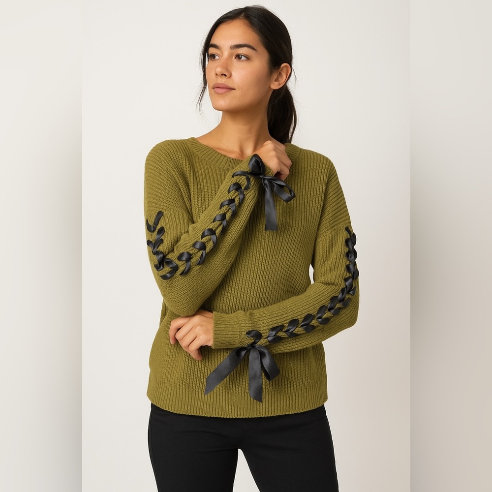 Stitches and Stripes green knit sweater with‎ bow detail on sleeve size medium